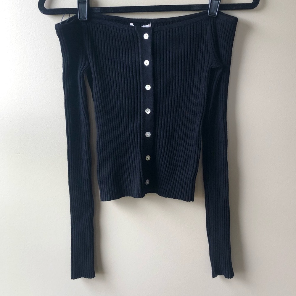 ❤️PacSun off the shoulder button sweater